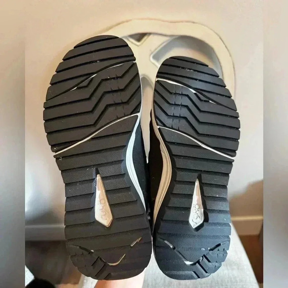 Ryka Women’s Aubonne Gore Ankle Boot Size 8 - Picture 3 of 7